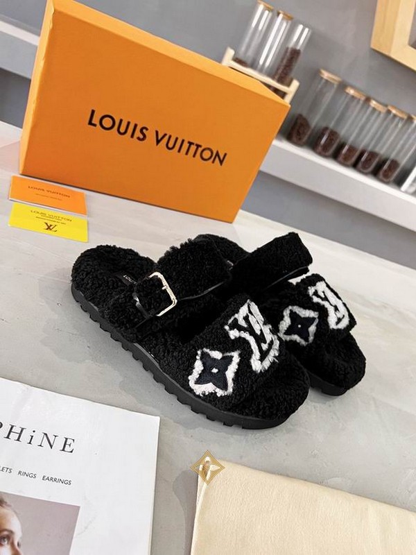 LV Women's Slippers 173